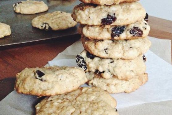 Super Simple Oatmeal Raisin Cookies Super Simple Oatmeal Raisin Cookies