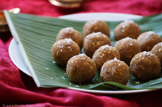 Bellam Godhuma Undrallu - Sweet Undrallu with Wheat Rava - Vinayaka Chavithi Bellam Godhuma Undrallu - Sweet Undrallu with Wheat Rava - Vinayaka Chavithi