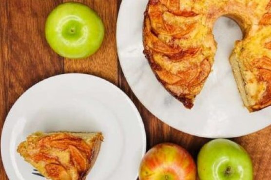 Mom's Jewish Apple Cake Mom's Jewish Apple Cake