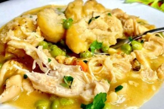 Easy Homemade Chicken and Dumplings from Scratch Easy Homemade Chicken and Dumplings from Scratch