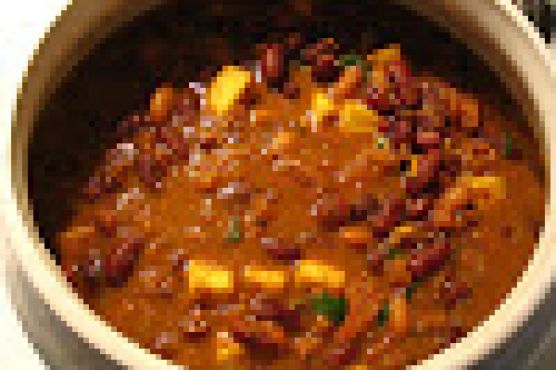 Curried Red Kidney Beans with Paneer (Paneer Rajma) Curried Red Kidney Beans with Paneer (Paneer Rajma)
