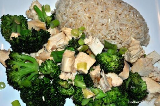 Asian Chicken and Broccoli With Chili Garlic Sauce