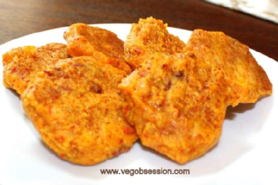 Aunt Ivy’s Raw Macadamia and Goji Berry Cookies Aunt Ivy’s Raw Macadamia and Goji Berry Cookies
