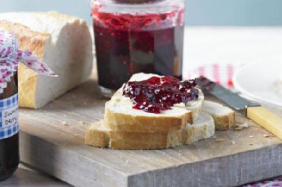 Baie Rose and Orange-Scented Red Berry NON COOK FREEZER Jam