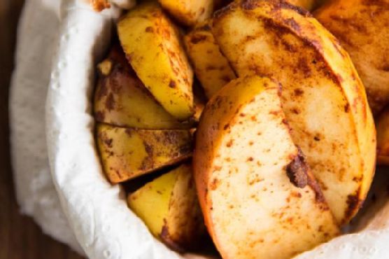 Baked Cinnamon Apple Wedges Baked Cinnamon Apple Wedges