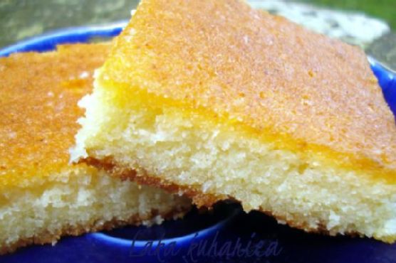 Cake with wine and olive oil
