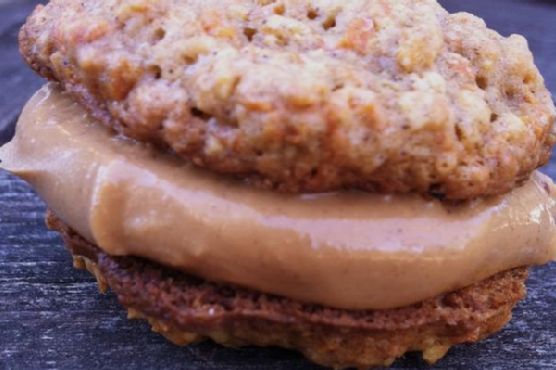 Carrot Cake Cookie Sandwiches