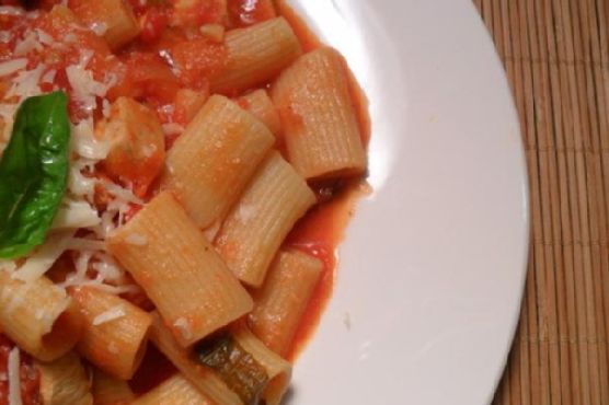 Chicken Ragu w Rigatoni Chicken Ragu w Rigatoni