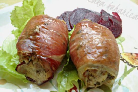 Chicken thighs wrapped in prosciutto Chicken thighs wrapped in prosciutto