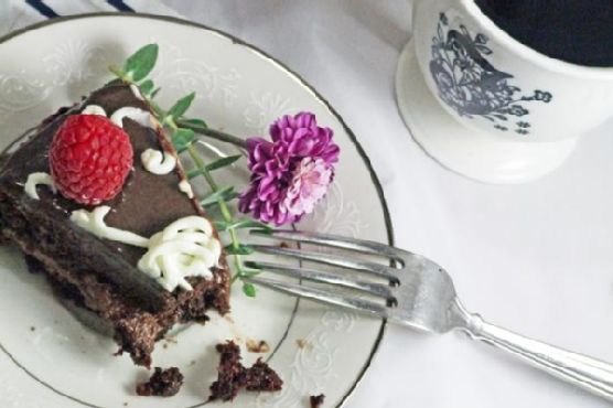 Chocolate Layer Cake With Ganache Chocolate Layer Cake With Ganache