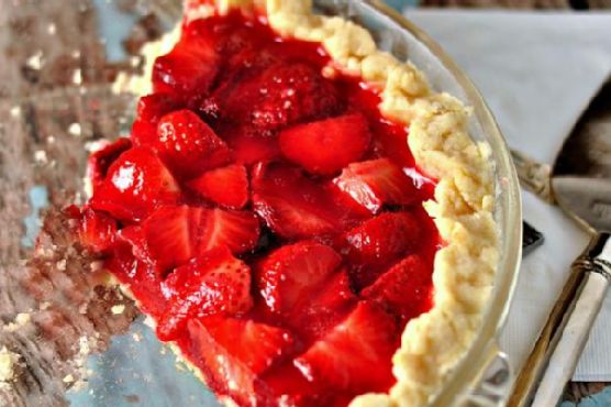 Easy Homemade Strawberry Pie
