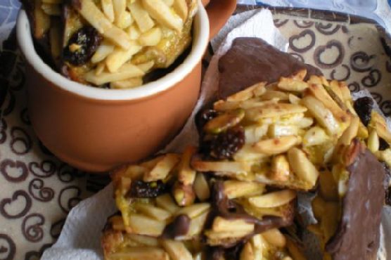 Florentine Cookies With Added Pistachios & Raisins Florentine Cookies With Added Pistachios & Raisins