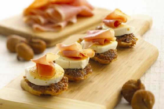 Goat Cheese, Fig And Proscuitto Crostini Goat Cheese, Fig And Proscuitto Crostini