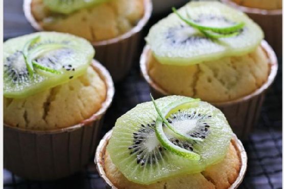 Kiwifruit & Lime Cupcakes Kiwifruit & Lime Cupcakes