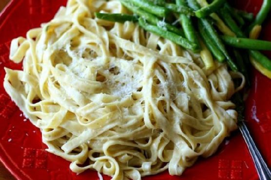 Lemon-Pepper Fettucine Alfredo Lemon-Pepper Fettucine Alfredo