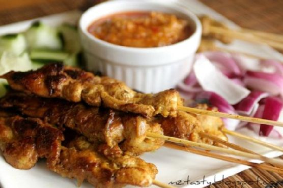 Malaysian Chicken Satay With Peanut Sauce Malaysian Chicken Satay With Peanut Sauce
