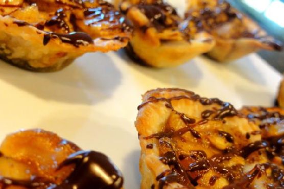 Mini Spiced Apple Tarts with Chocolate