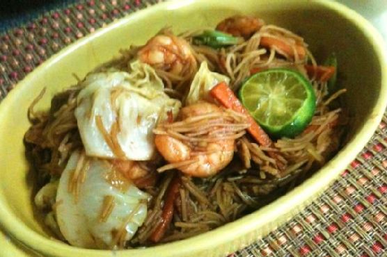 Pancit Bihon (Filipino Pancit) Pancit Bihon (Filipino Pancit)
