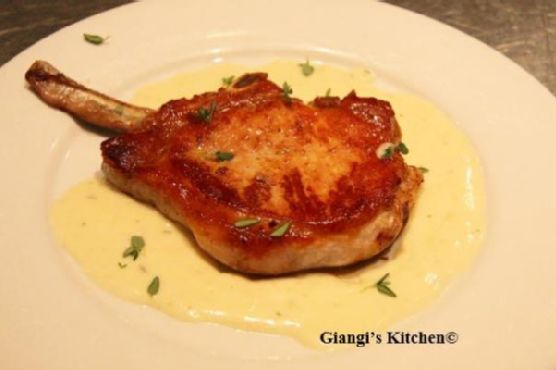 Pork Chops with Garlic Cream Pork Chops with Garlic Cream