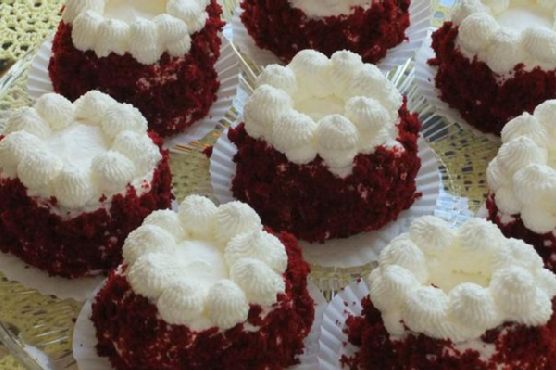 Red Velvet Baby Cakes Red Velvet Baby Cakes