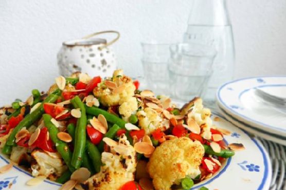 Roast Cauliflower Salad with Green Beans and Cherry Tomatoes Roast Cauliflower Salad with Green Beans and Cherry Tomatoes