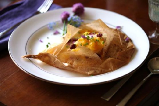 Salmon En Papillote With Mangos and Orange Suprêmes Salmon En Papillote With Mangos and Orange Suprêmes