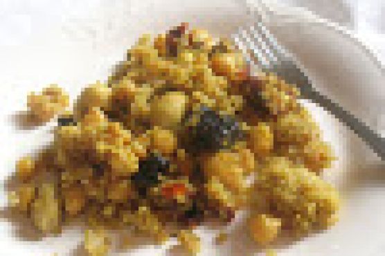 Quinoa and Chickpea Salad with Sun-Dried Tomatoes and Dried Cherries